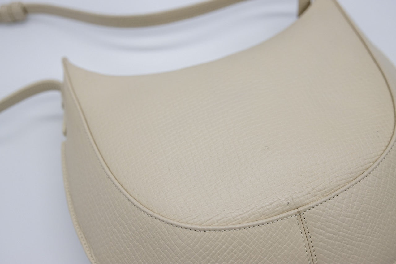 Loewe Vintage Crescent Shoulder Bag Cream Textured Leather Hobo
