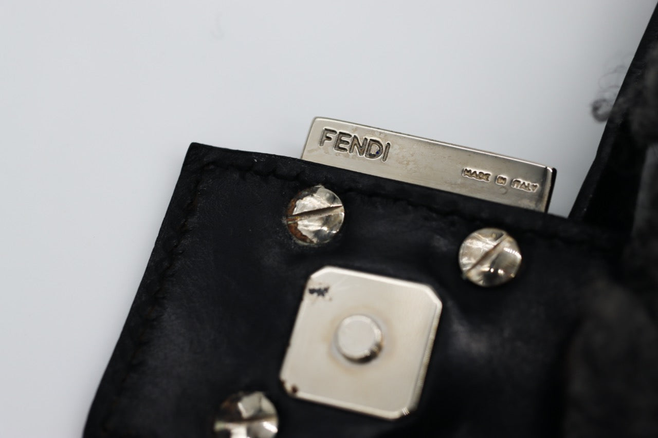 Fendi Gray Knit Crochet Knit Wool Classic Baguette Bag